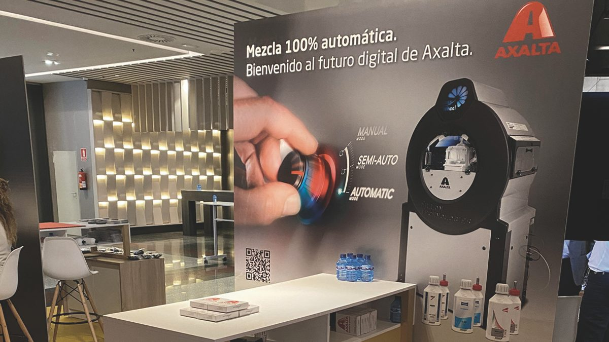 Axalta presenta el primer proceso de mezclas 100% automático en el congreso de FACONAUTO